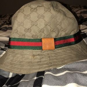 Gucci bucket hat